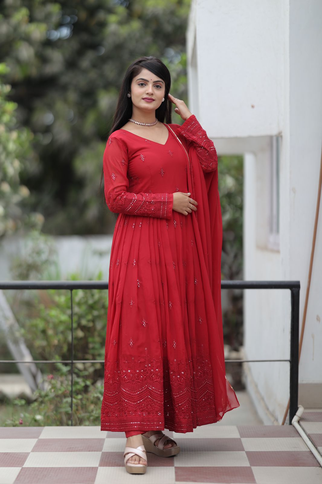 Fashionable Wedding Wear Red Georgette Salwar Suit