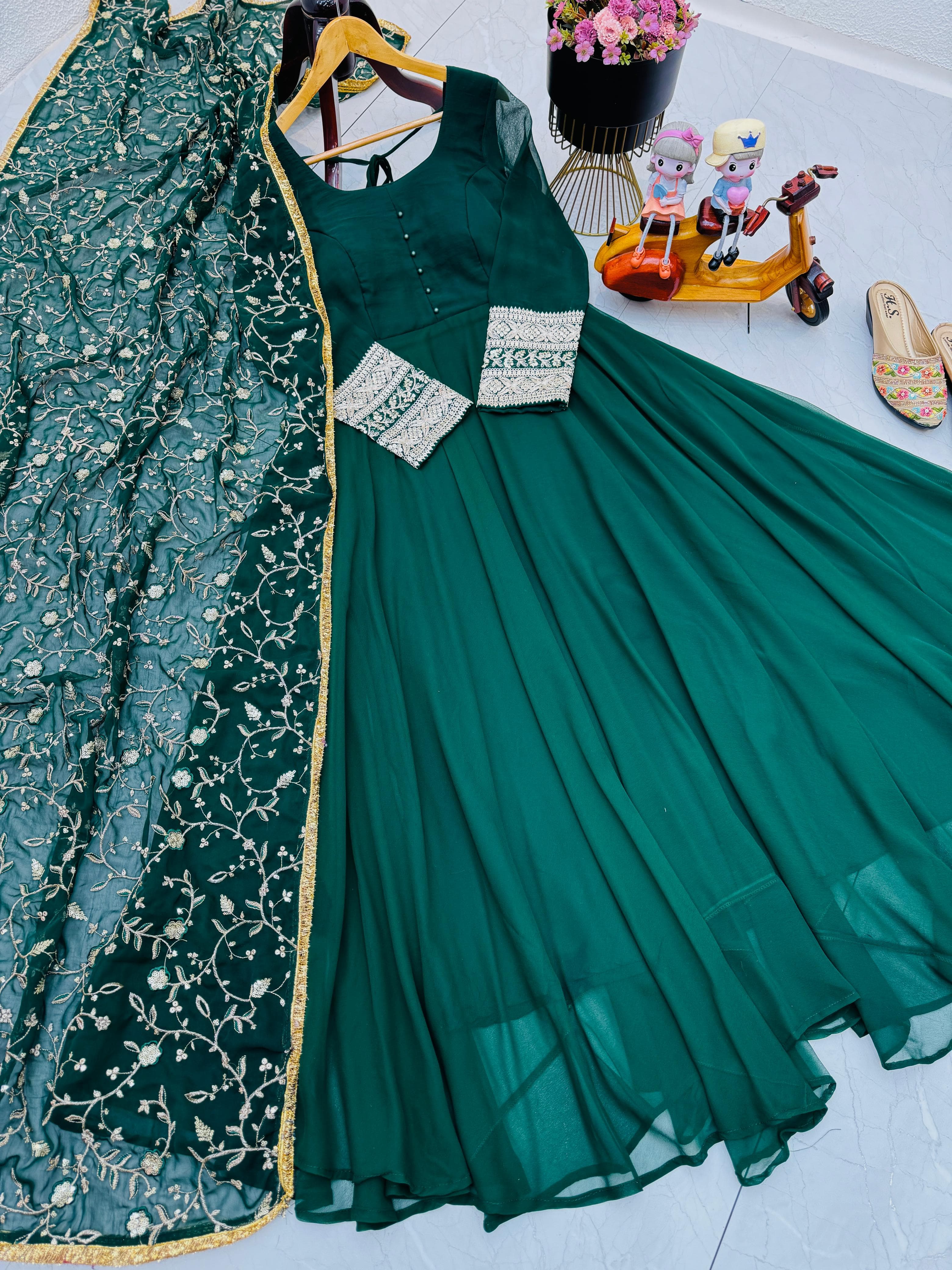 Good Looking Green Color Georgette Party Wear Gown