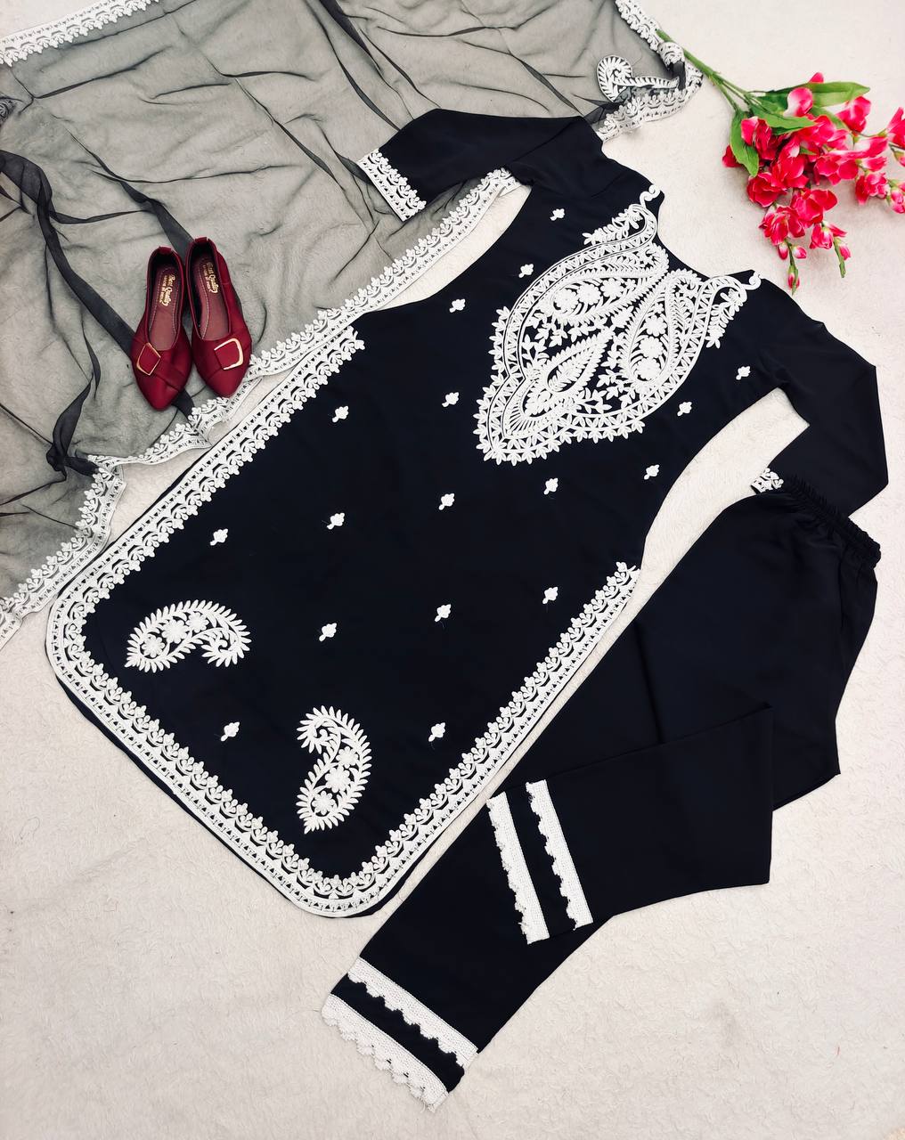 Delightful Black Color Thread Embroidery Salwar Suit