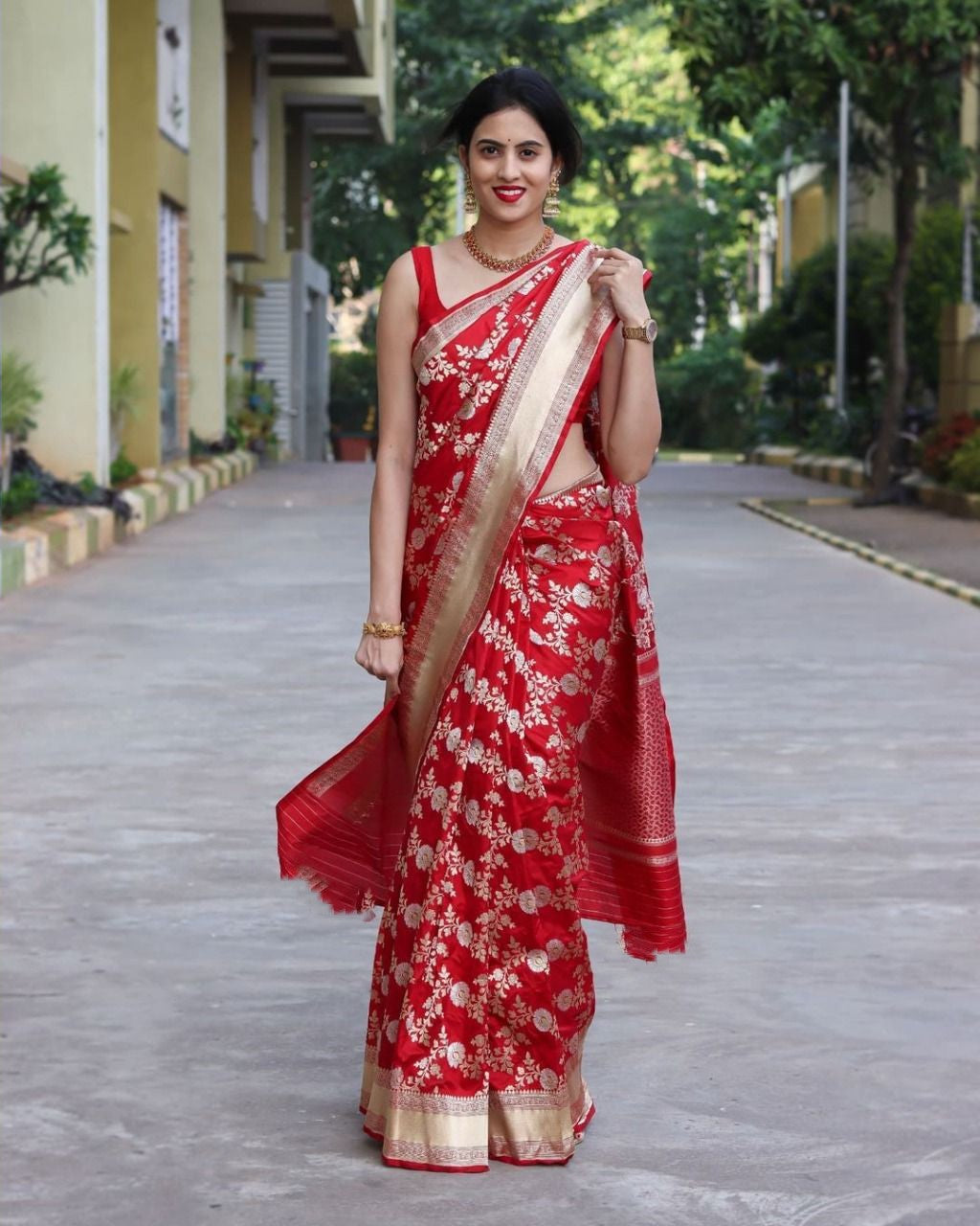 Wedding Wear Red Color Jari Design Saree